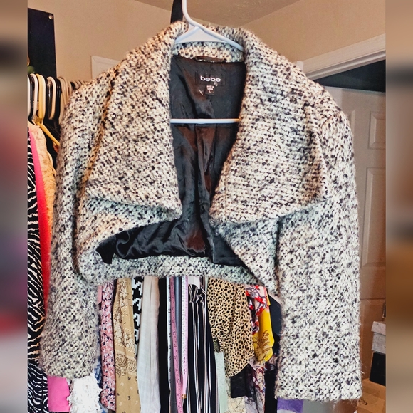 Bebe crop coat 90% wool 10% nylon - Picture 2 of 2